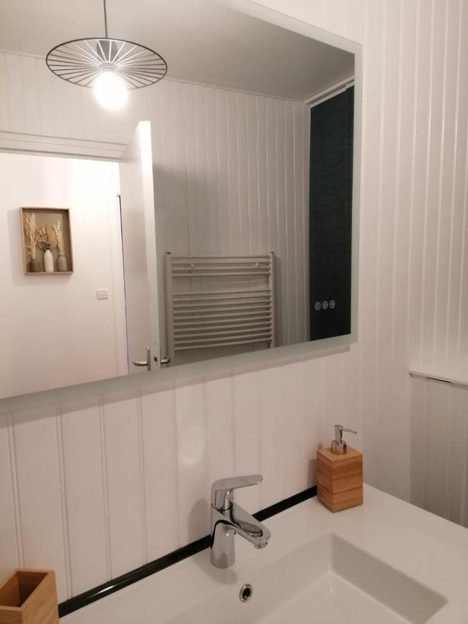 Ferienwohnung Chez La Vieille Cherbourg Exterior foto